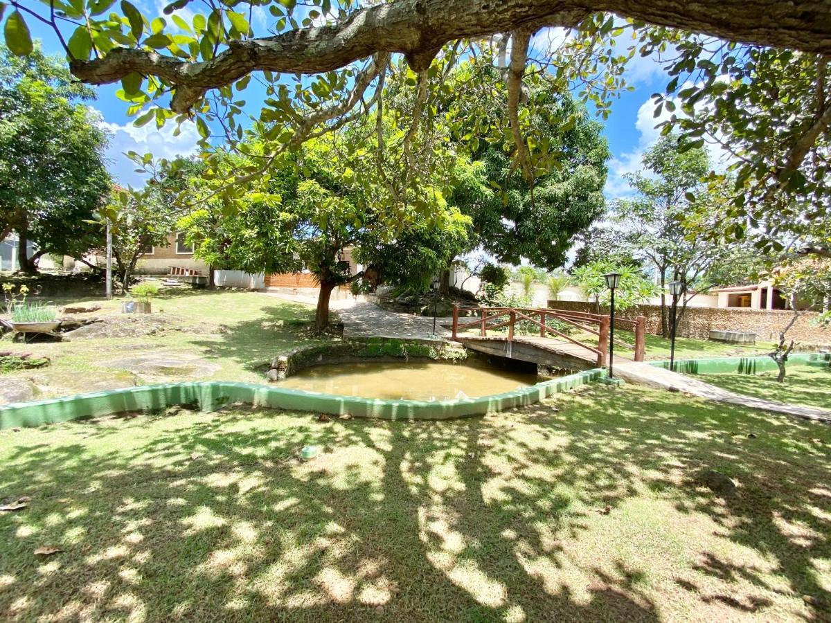 Cores Do Cerrado - Chales E Suites Гояс Экстерьер фото